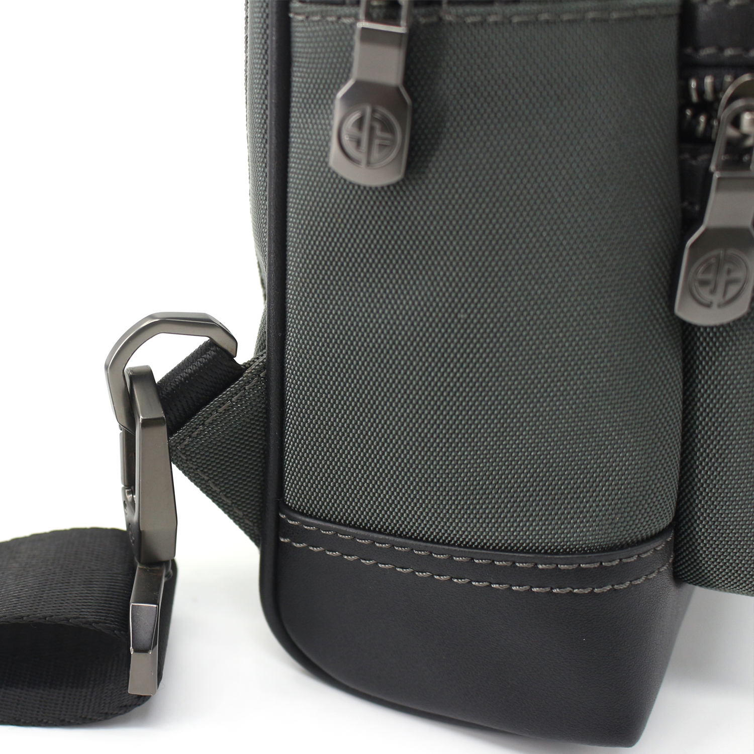 Men's Chest Bag Outdoor Waist Bag Sports Multi functional Crossbody Bag